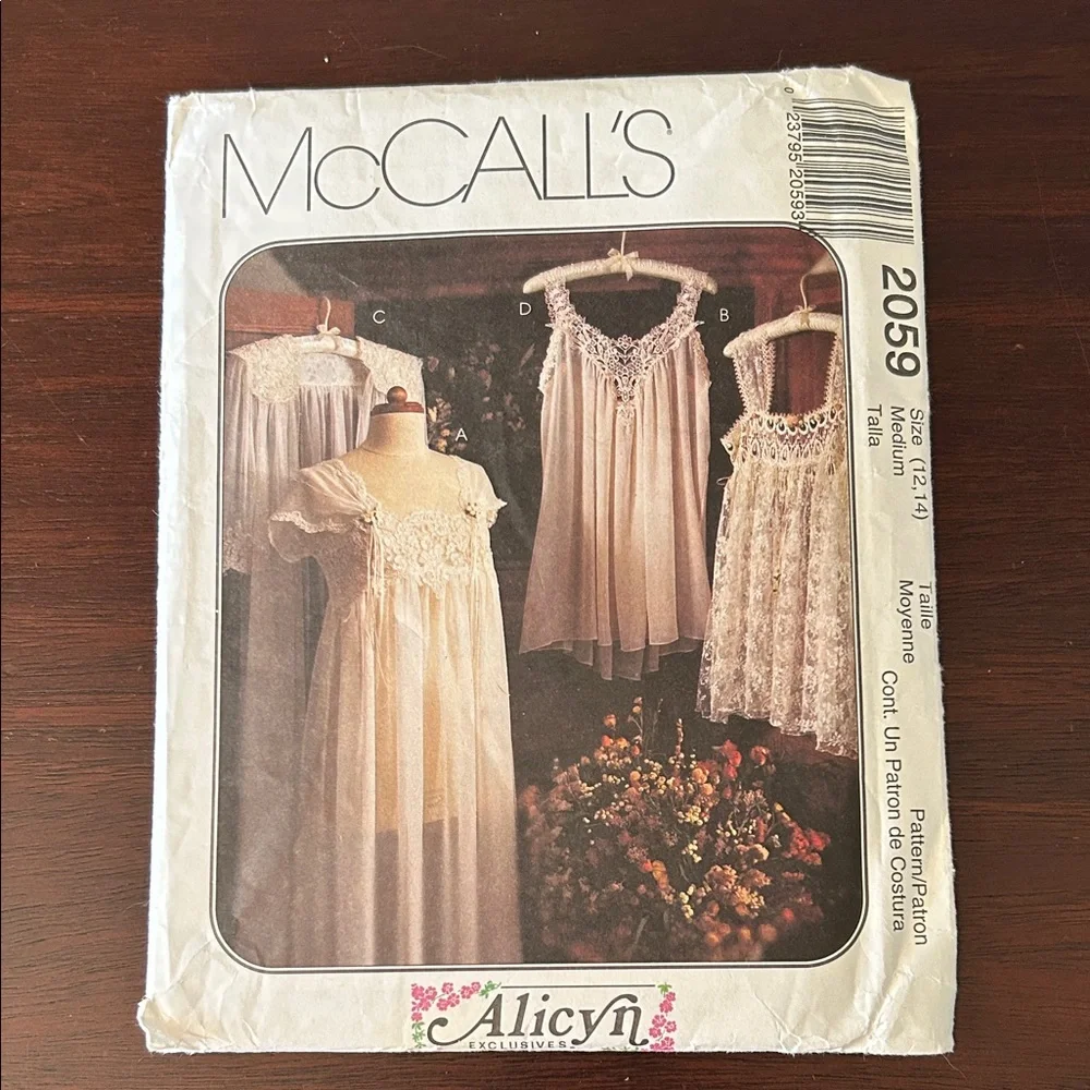 Sewing Pattern Bundle New Uncut - Picture 2 of 7